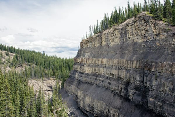 Labrador Gold is funding exploration work on its Canadian gold properties.